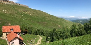 Малокарачаевский район: Отель Бермамыт