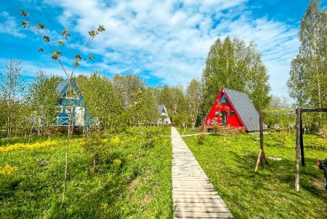 Новомихайловское: Глэмпинг А у реки