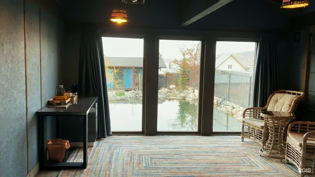 Top Hill Resort